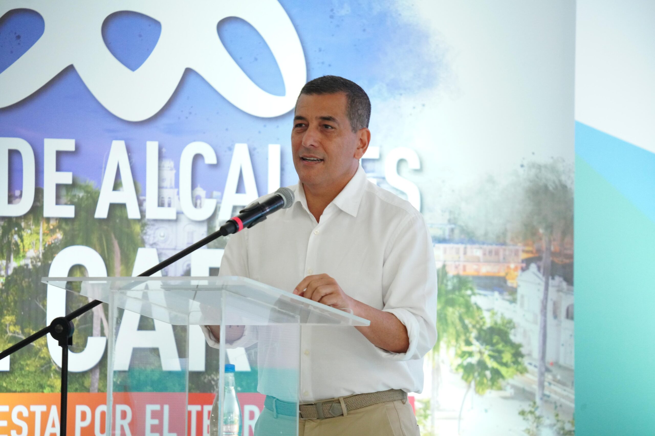 El alcalde Dumek Turbay propuso crear un Consejo Nacional de Proyectos del Caribe liderado por el ministro del Interior.
