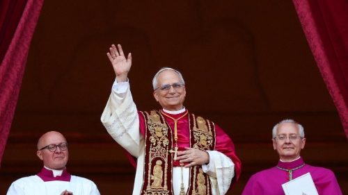 Histórica primera aparición del Papa León XIV tras su elección en el cónclave