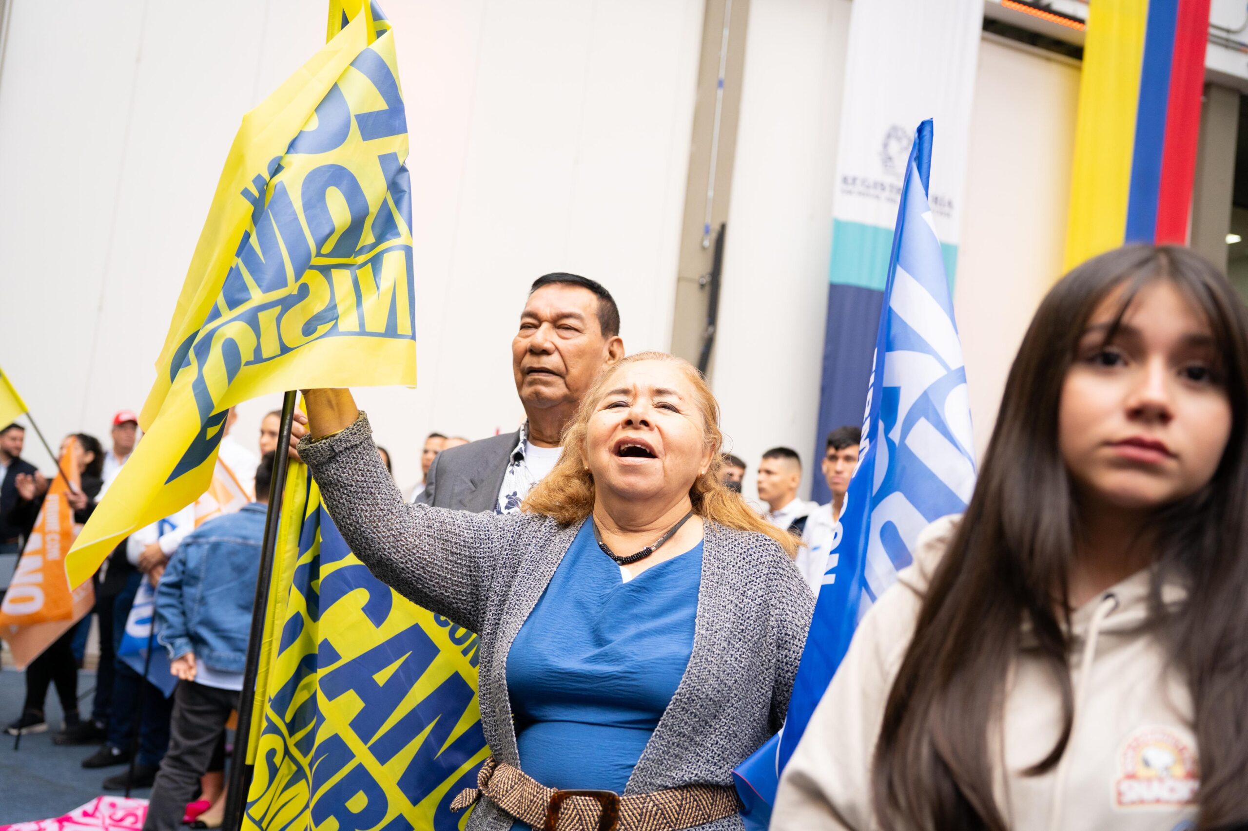 Lizcano invita a los colombianos a unirse a la recolección de firmas para respaldar su candidatura ciudadana.