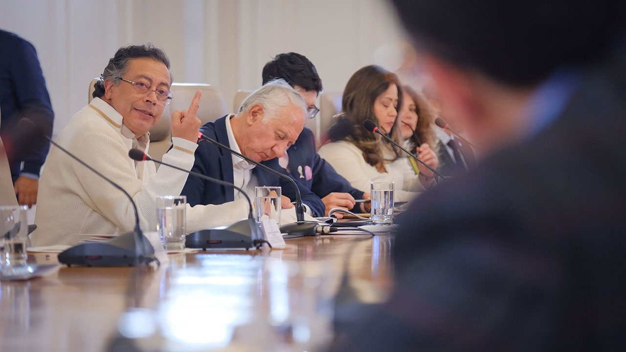 Petro celebró la aprobación del artículo 11 sobre jornada nocturna y cuestionó a los senadores que votaron en contra del recargo salarial.