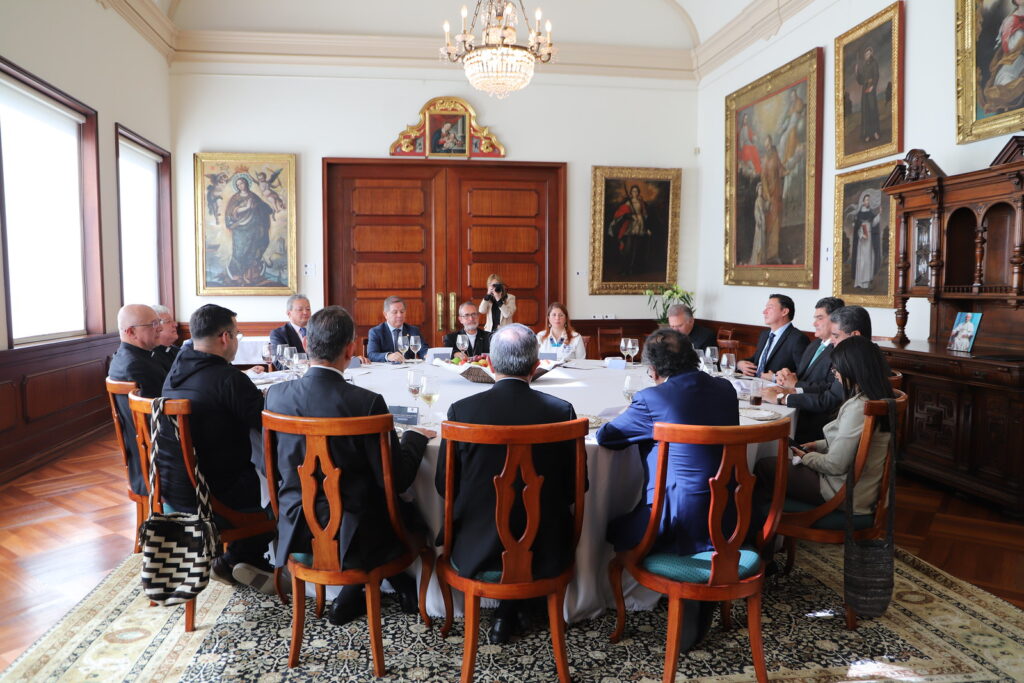 Alta cúpula de la Iglesia y autoridades del Estado reunidas en Bogotá