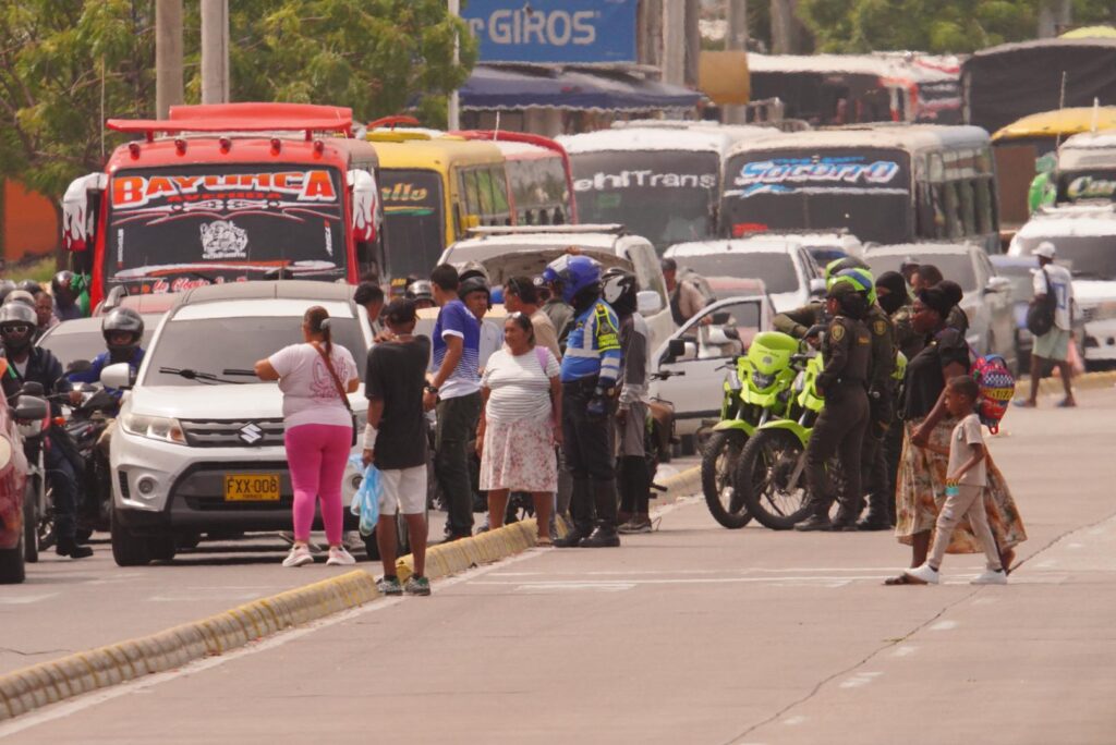 Control del DATT en el carril exclusivo de Transcaribe en Cartagena