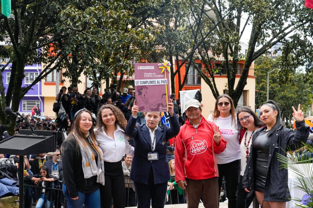 Gustavo Petro defiende reforma pensional ante falta de cobertura