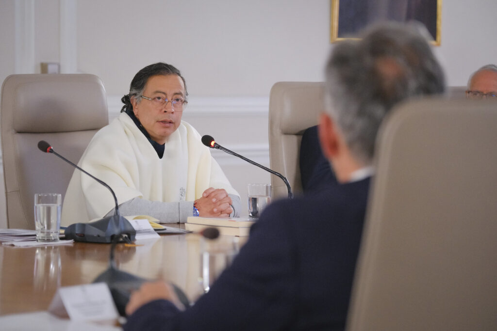 Presidente defiende acto con capos en evento de paz urbana