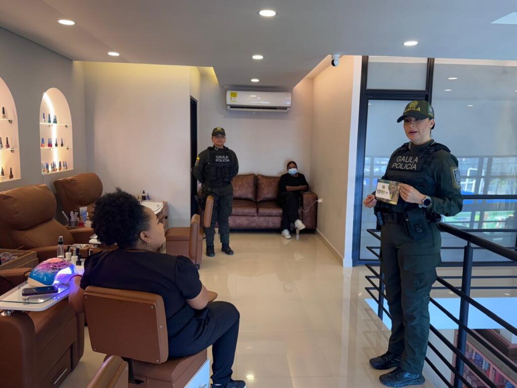 Agentes del Gaula durante jornada en Santa Rosa de Lima.