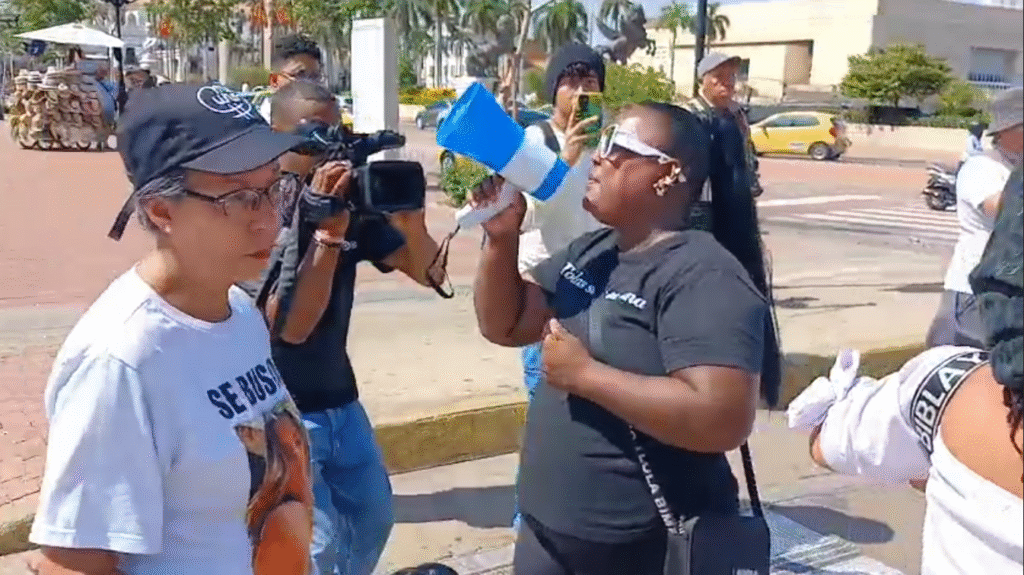 Colectivo Mujer Energía que Todo lo Transforma en protesta por desaparición