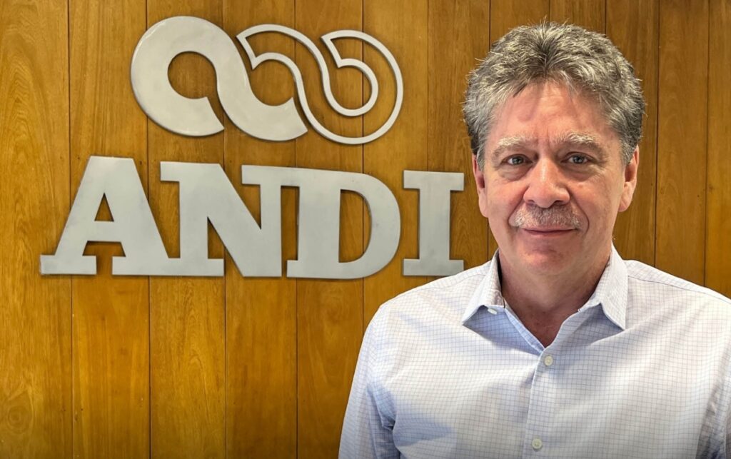 Empresarios expresan preocupación tras el Decreto 0858 de 2025.