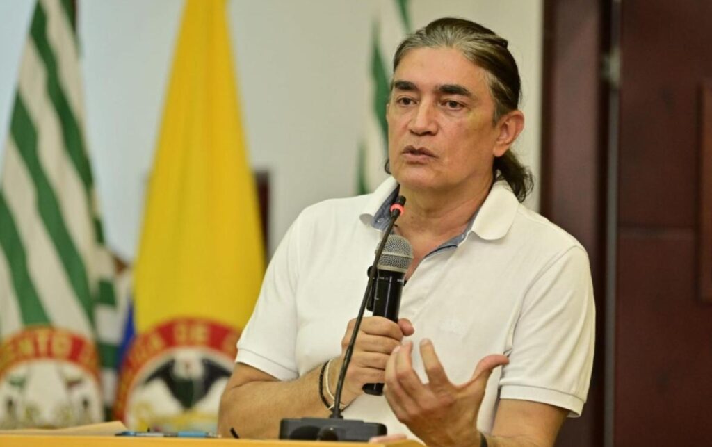 Gustavo Bolívar cuestionó demora en el fallo sobre reforma pensional
