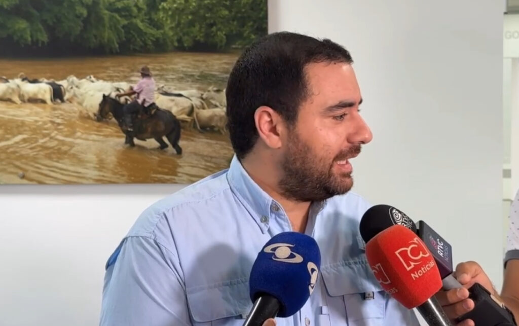 Gobernador Yamil Arana pide moderar el lenguaje tras muerte de Miguel Uribe.