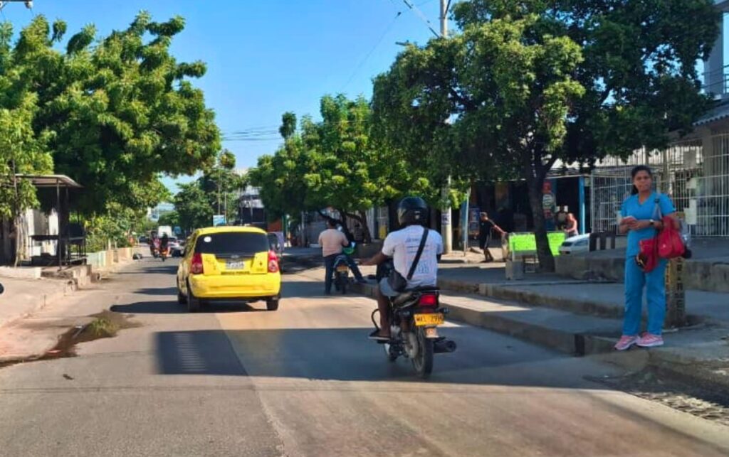 Homenaje de compañeros taxistas a colega asesinado en Cartagena.