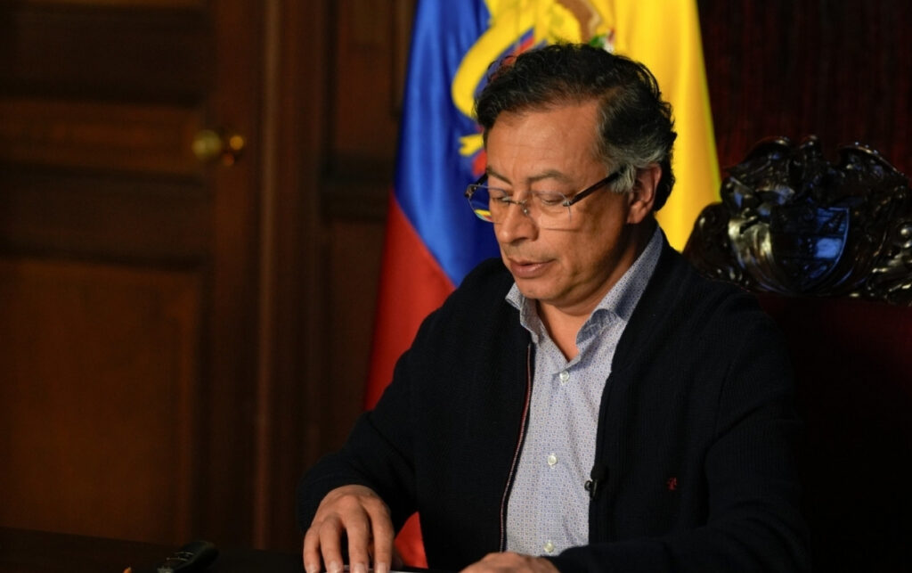 Presidente Petro se pronuncia y lamenta asesinato de Miguel Uribe.