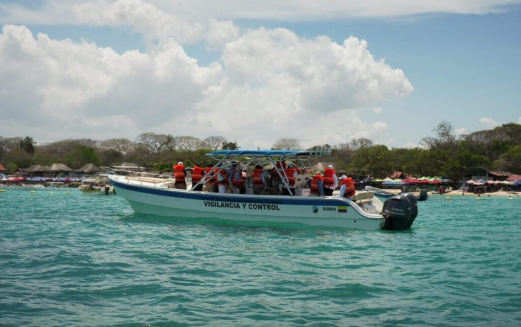Autoridades investigan accidente en Playa Blanca, Cartagena. 