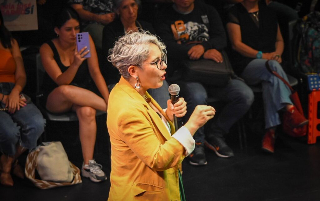 La senadora Pizarro reabre discusión por Asamblea Constituyente en Colombia.