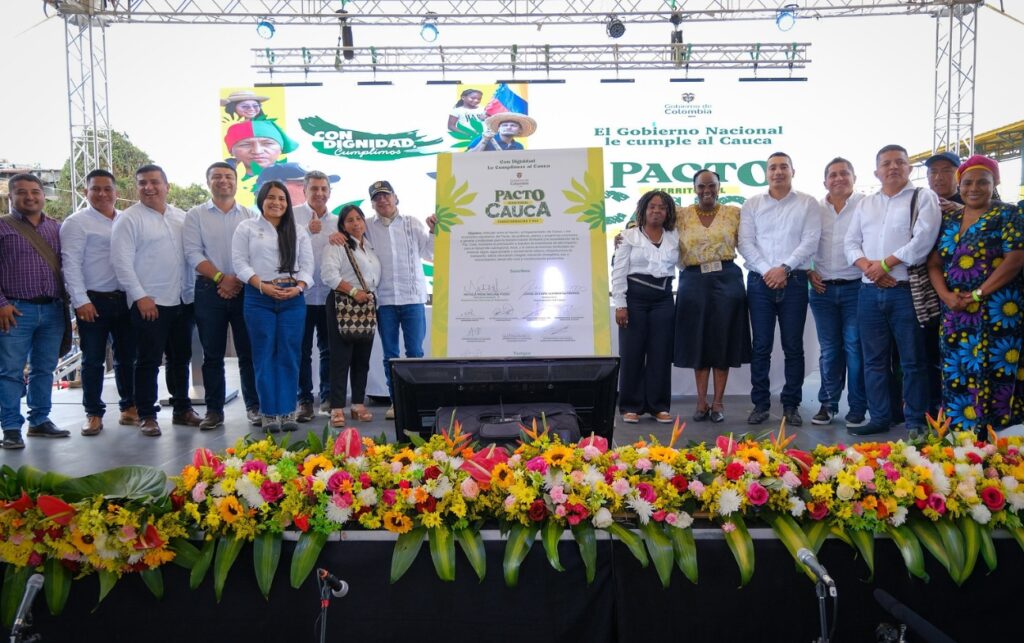 Petro responsabiliza al consumo europeo de cocaína por violencia en el Cauca.