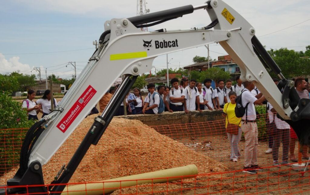 Habitantes de Bayunca celebran la llegada del alcantarillado tras 48 años.