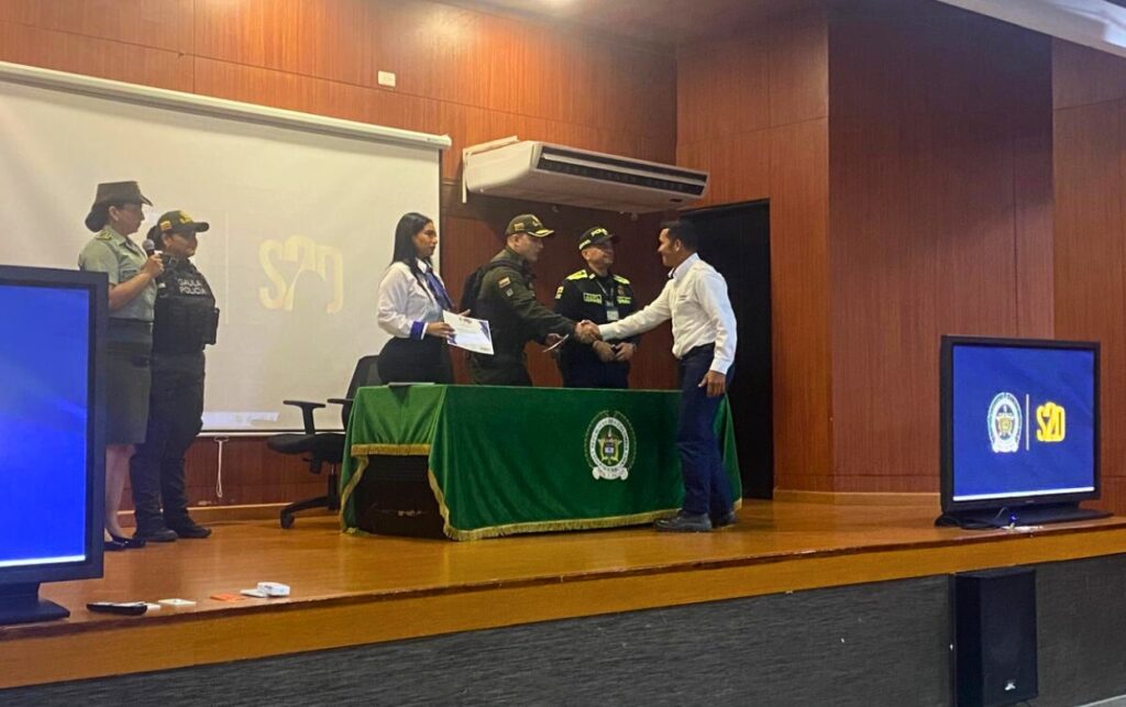 Certificación de participantes del curso anti-extorsión realizado por el GAULA en Cartagena.