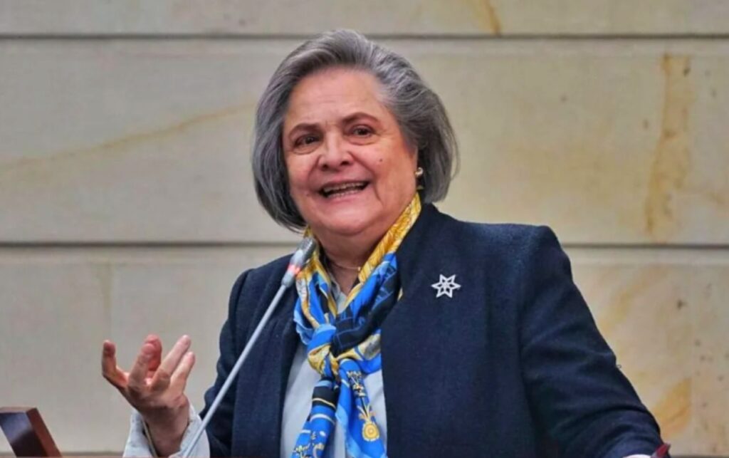 Senadora Clara López habló sobre las tensiones en el Caribe venezolano y los riesgos de una intervención militar. 