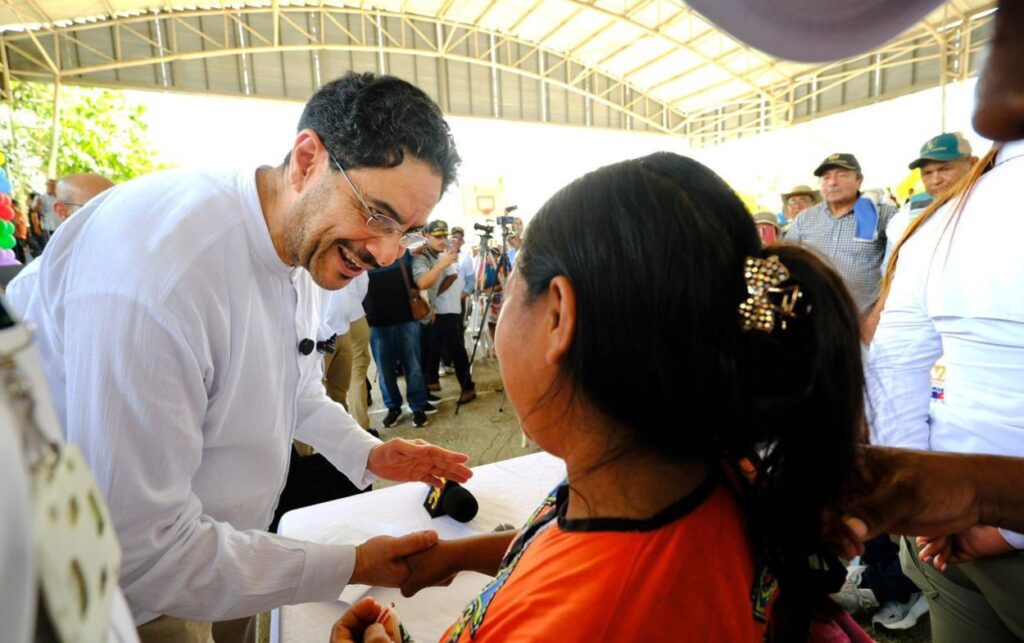 El senador Iván Cepeda Denuncia campaña de desprestigio en su contra en plena carrera presidencial. 