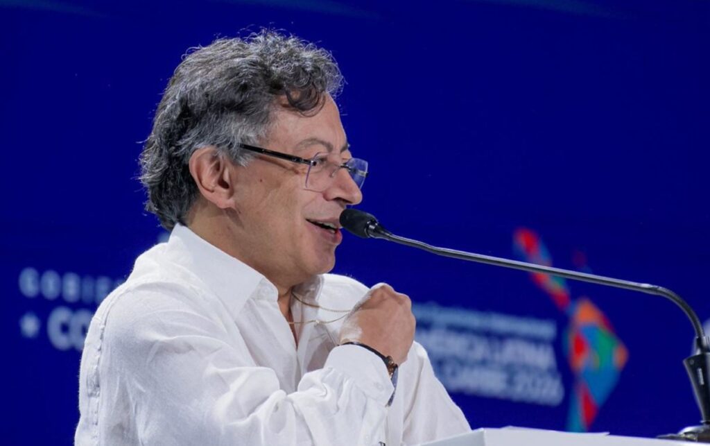 Más de 2.500 líderes políticos siguieron atentos la intervención del presidente Petro sobre vida y libertad en Panamá.