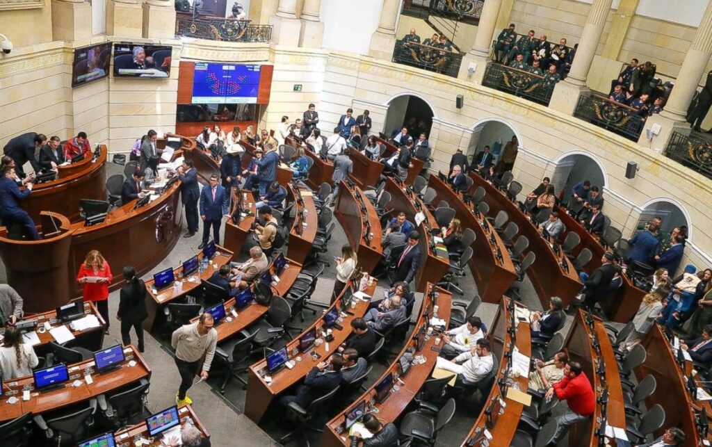 Plenaria de la Cámara de Representantes durante sesión ordinaria, imagen de archivo relacionada con la prima especial de congresistas.