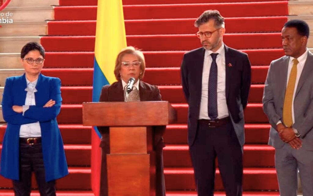 Reunión clave liderada por la canciller Rosa Yolanda Villavicencio para rechazar amenazas contra Colombia.