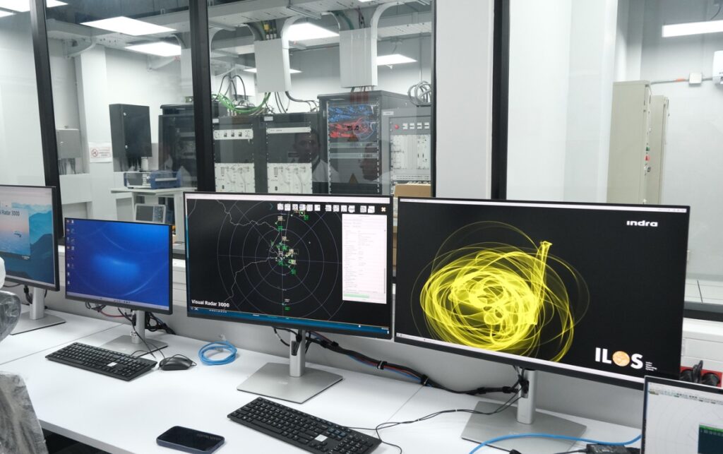 Tecnología de la Estación de radar permite vigilar rutas aéreas sensibles usadas por economías ilegales en la región amazónica.