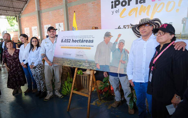 Beneficiarios de tierras rurales en el sur del Tolima.