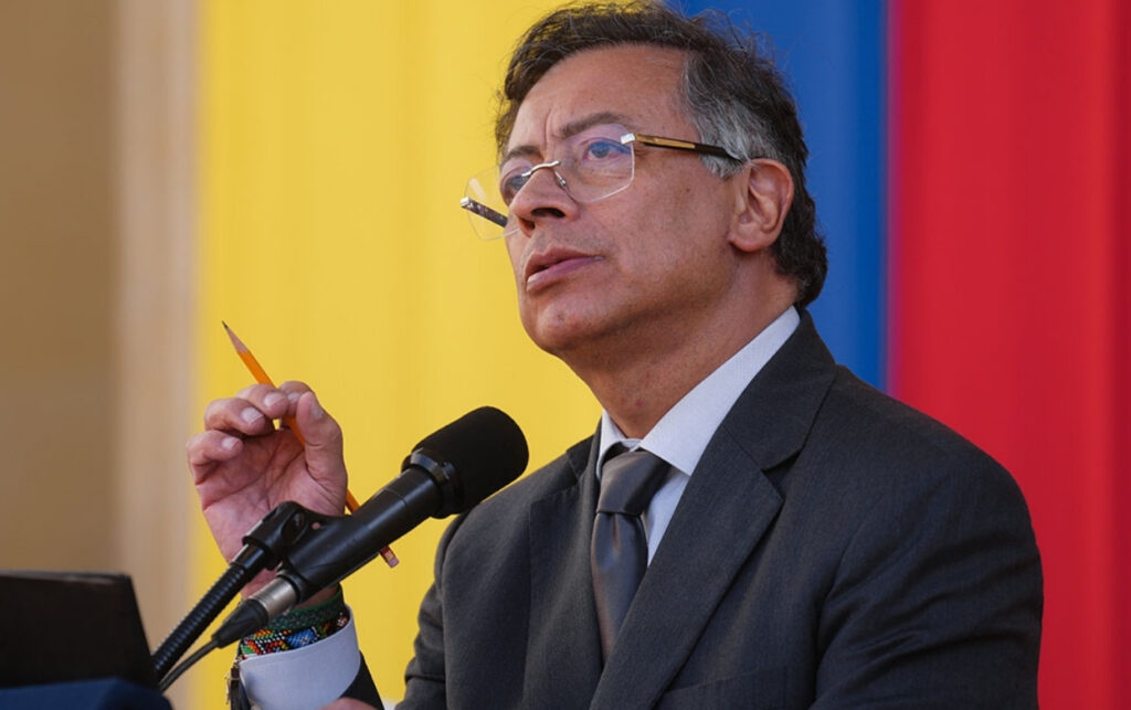 El presidente Gustavo Petro cuestiona decisión del CNE que afecta la Consulta del 8 de marzo y advierte un golpe al derecho a elegir y ser elegido.