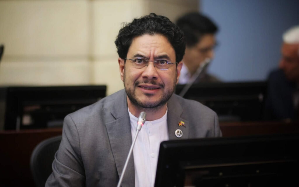 Iván Cepeda reacciona a la negativa del CNE y anuncia retiro del Pacto Histórico de la Consulta del 8 de marzo.