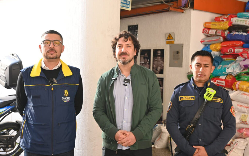 Animales de compañía reciben ayuda tras inundaciones en Córdoba.