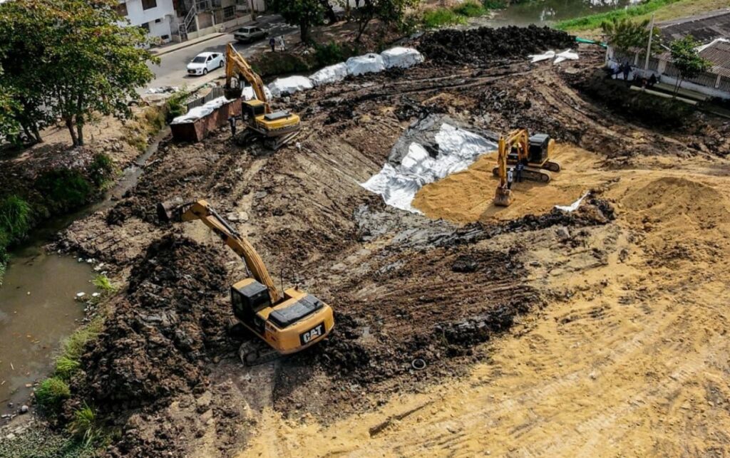 Reinicio de la construcción del Puente de Las Palmeras mejora movilidad y conectividad barrial.