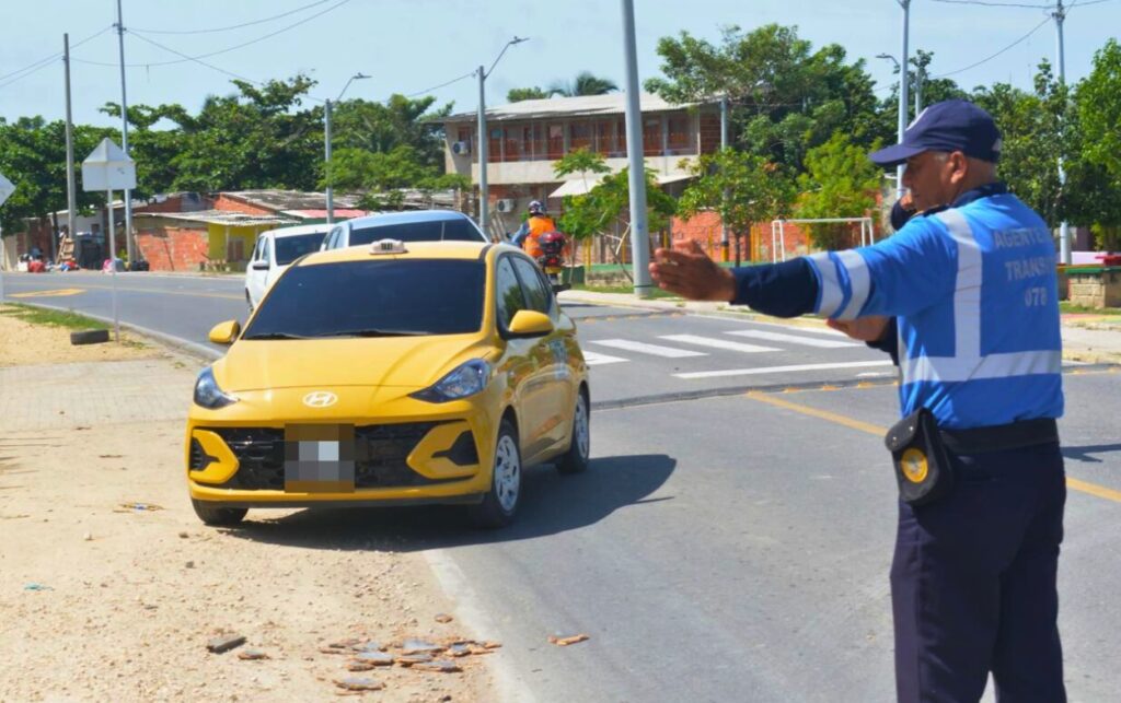 $12.250 nueva tarifa de taxi supervisada por el DATT en Cartagena.