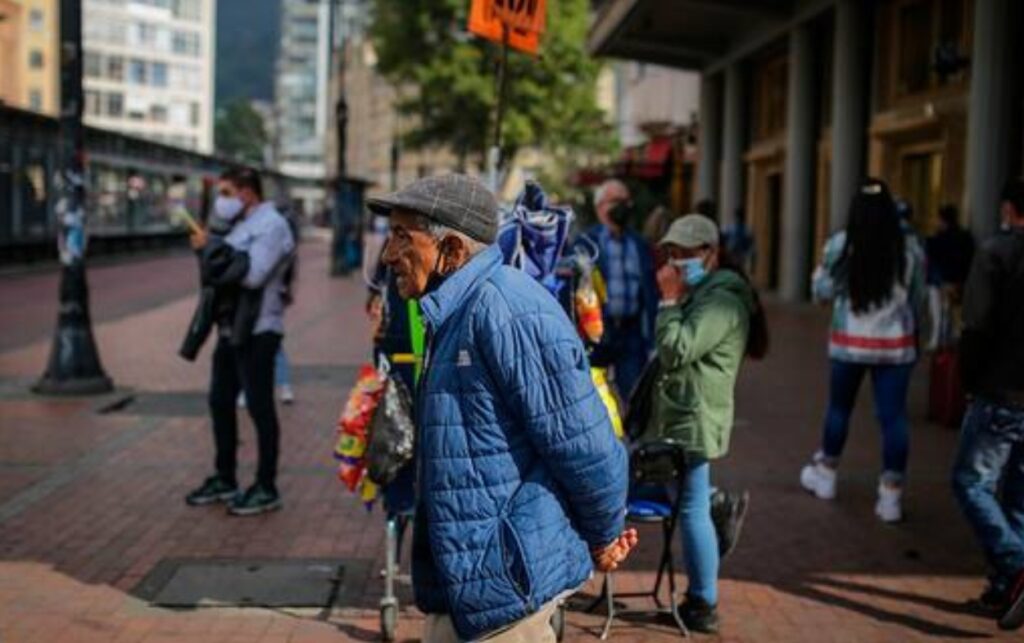 $5 mil millones respaldan políticas para personas mayores en Colombia en medio de una estrategia nacional para garantizar derechos y atención integral a adultos mayores.