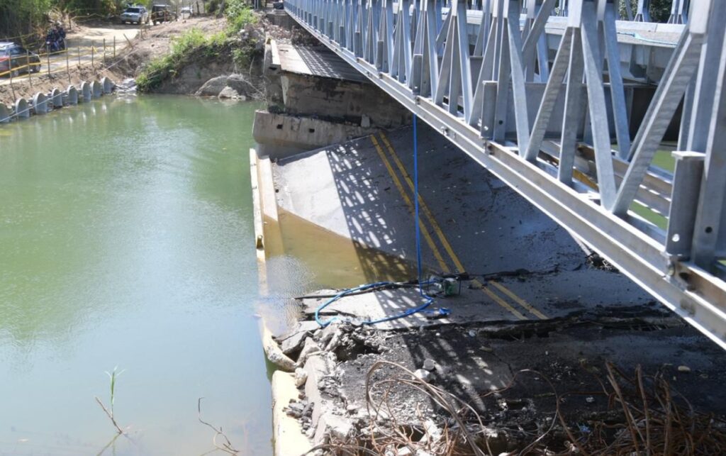 Más de 150 mil habitantes recuperan el tránsito tras intervención en zona afectada por colapso del puente en Mendihuaca.