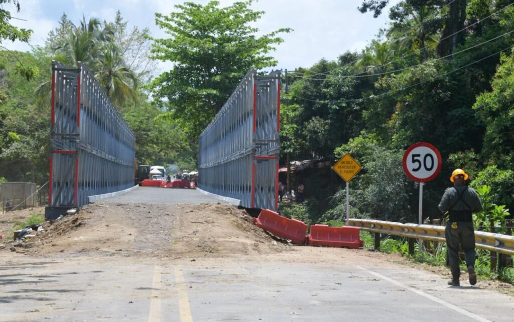 Más de 150 mil habitantes vuelven a movilizarse en la Troncal del Caribe tras habilitación del puente en río Mendihuaca.