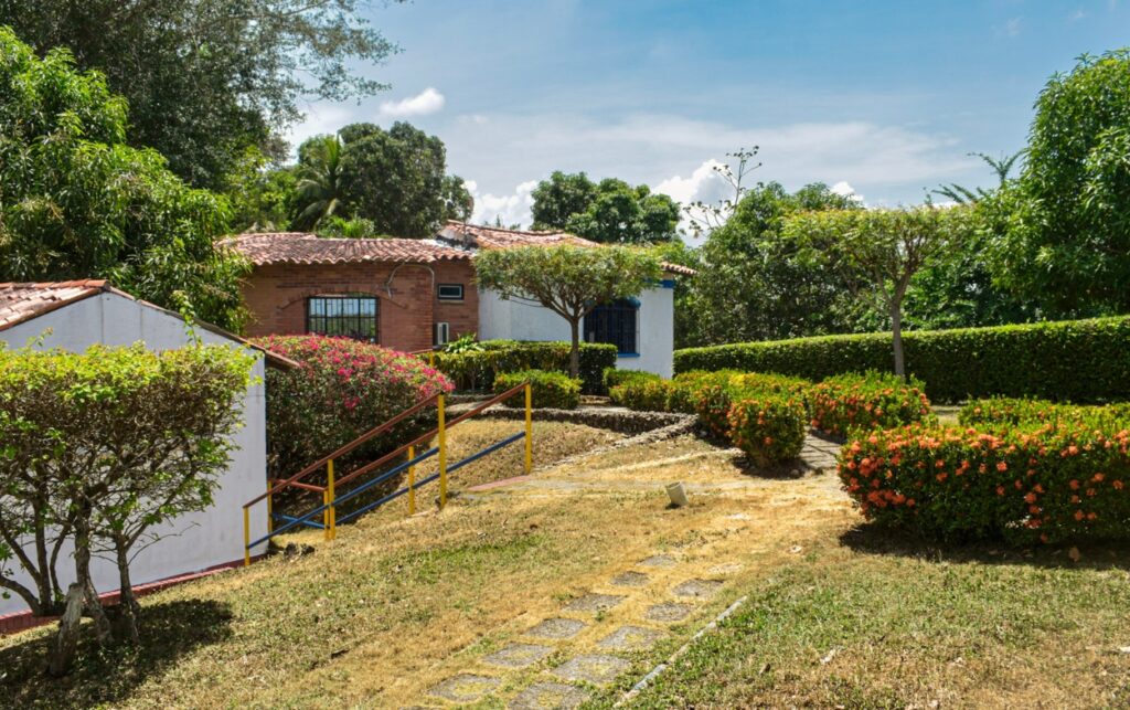 Más de 30 años consolidando hogares de atención que transforman la vida de menores en situación de vulnerabilidad.