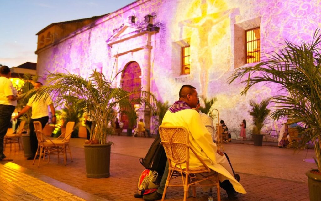 Más de 800 personas vivieron la Confesatón 2026 en un ambiente de recogimiento espiritual, con sacerdotes atendiendo confesiones en el Centro Histórico. 