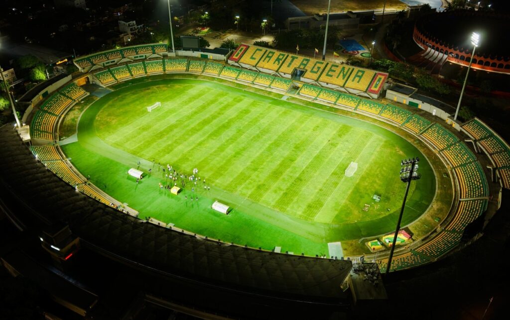 Panorámica aérea del estadio Jaime Morón en Cartagena con despliegue de 600 policías custodiarán el partido Junior vs Palmeiras.