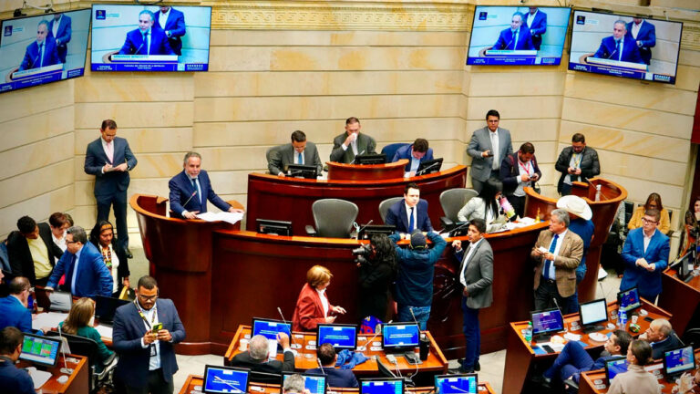 Votación en el Senado que archivó la Consulta Popular de Petro