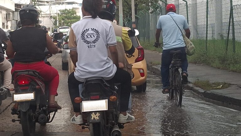 Barrios de Manga, Castillogrande y El Laguito afectados por inundaciones.
