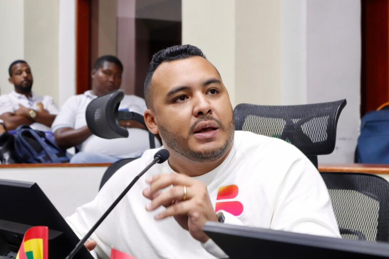 Javier Julio Bejarano impulsa proyectos sociales desde el Concejo