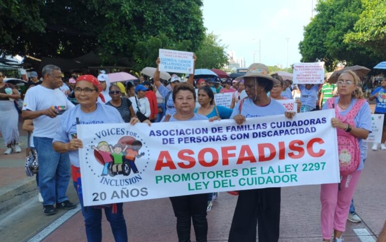 Estos son los compromisos pactados con cuidadoras en Cartagena.