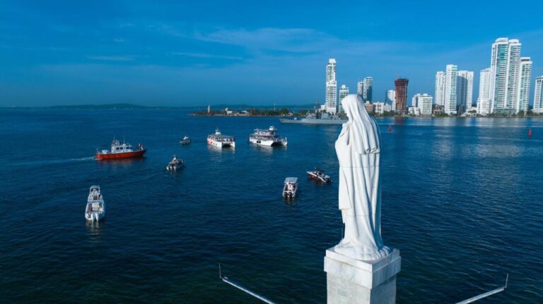Procesión náutica Virgen del Carmen en la bahía de Cartagena.