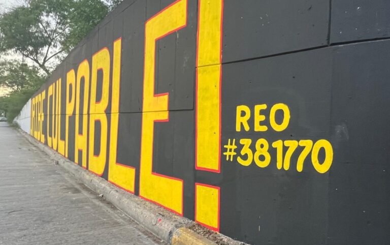 Alcalde ordenó borrar mural en puente de Cartagena tras acto político.