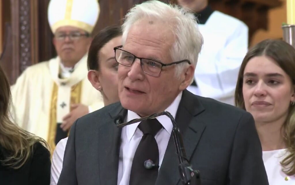 El Padre de Miguel Uribe pide unidad nacional y rechaza la violencia.