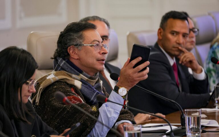 En Colombia no estamos en un caos, afirma Petro sobre seguridad.