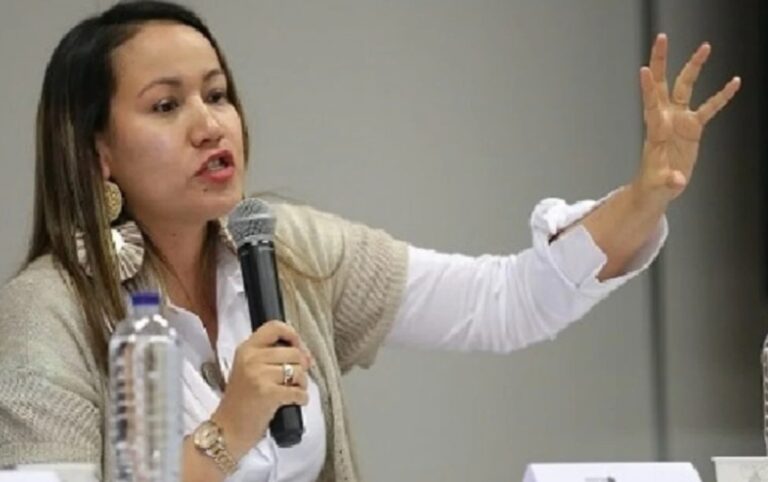 Carolina Corcho exige al CNE decisión sobre el Pacto Histórico.