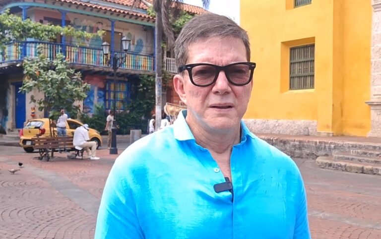 El precandidato presidencial Ruiz habla sobre la corrupción en el Congreso.
