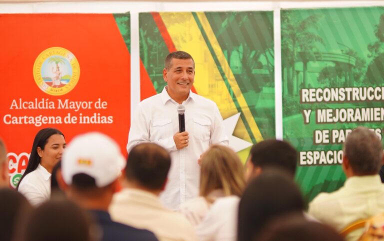 El alcalde Dumek se bajó del avión y aclaró su postura en la polémica por el viaje a Washington.