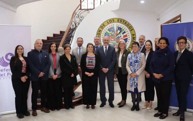 Firman acuerdo Defensoría y MAPP_OEA para fortalecer derechos humanos.